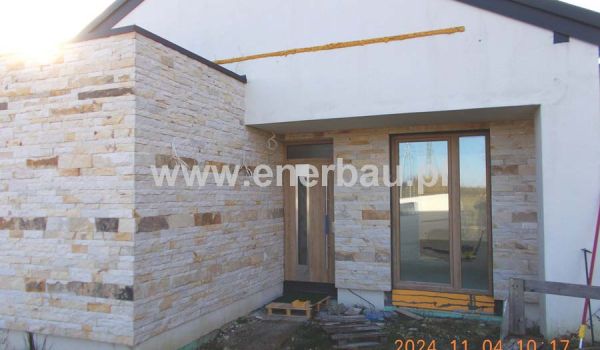 Dom jednorodzinny w miejscowości Wałdowo Królewskie, woj. kuj.-pom. - Ogrzewanie podłogowe ,sufitowe i promiennikowe